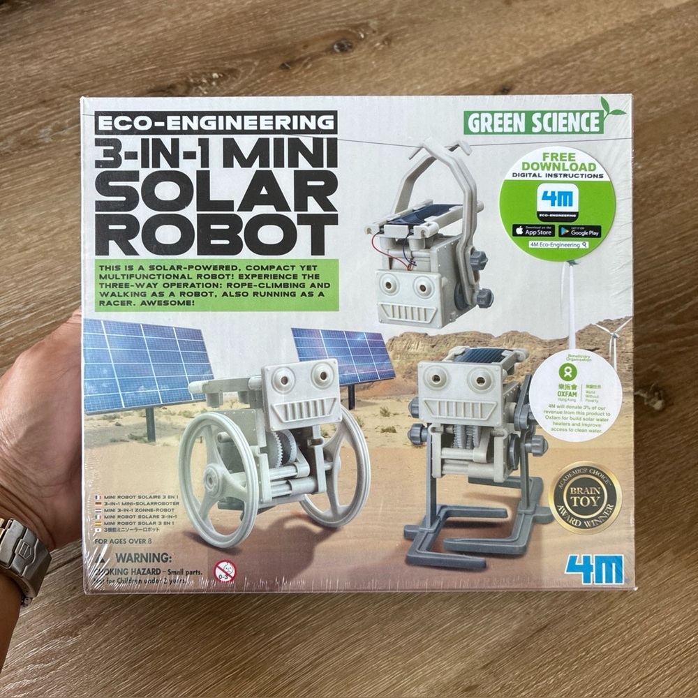 The 4M Green Science Eco-Engineering 3-in-1 Mini Solar Robot Kit